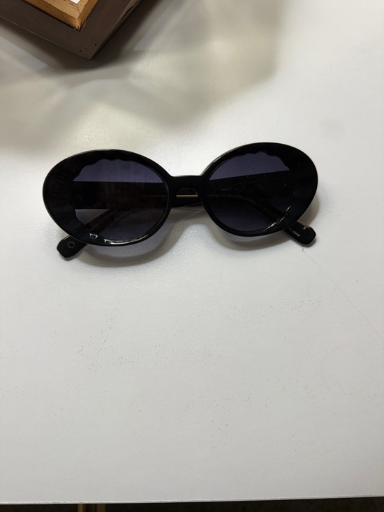 KREWE Accessories - KREWE Black Oval Sunglasses